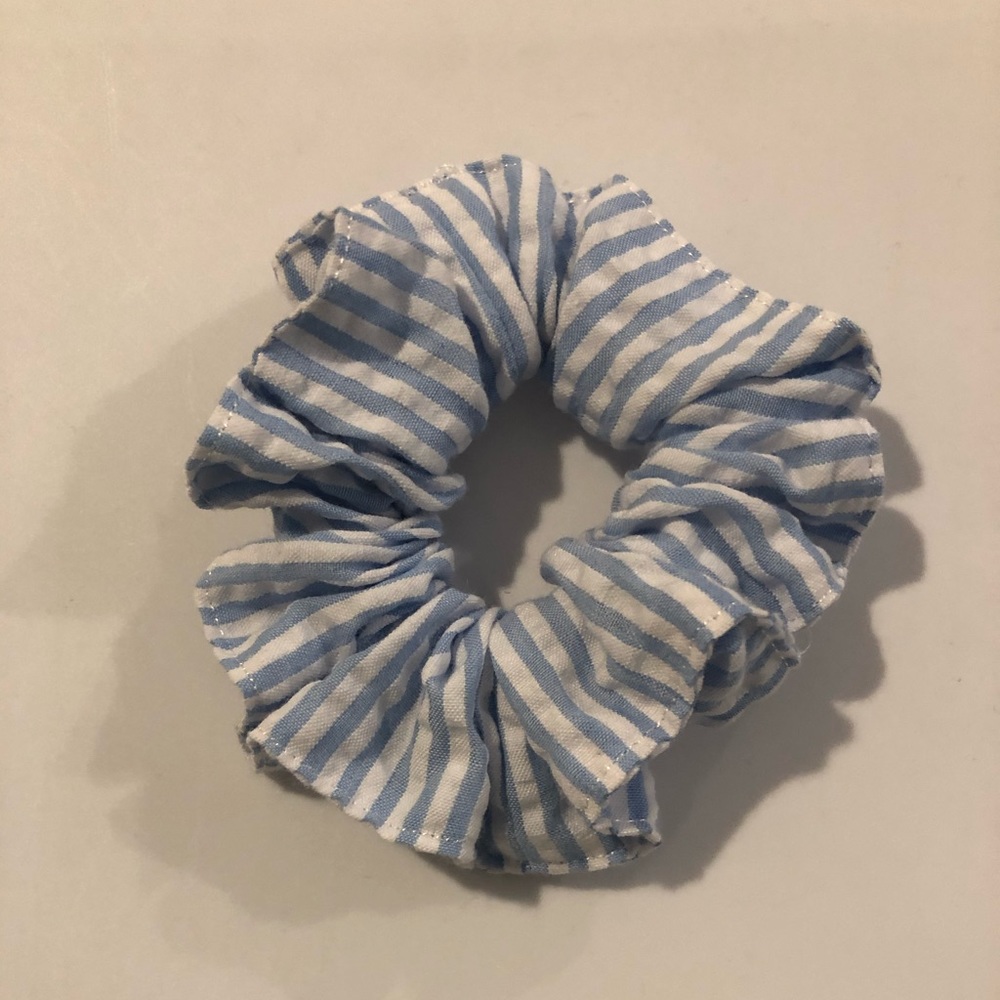 Small shop Disney Scrunchie